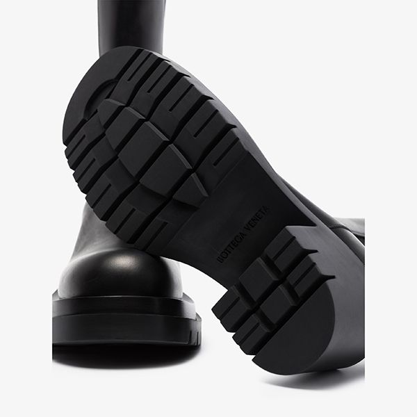 【FW21】ボッテガ 偽物 ボッテガヴェネタ ラグ ブーツ 667146VBS501000 世界中で大人気！