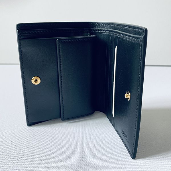 フェンディ 財布 偽物☆金具がおしゃれ　By the way コンパクトウォレット