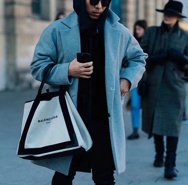 バレンシアガ トートバッグ コピー 人気 NO.1☆NAVY CABASブランドバッグ ブラック M NAVY CABAS B6785 お洒落で可愛い