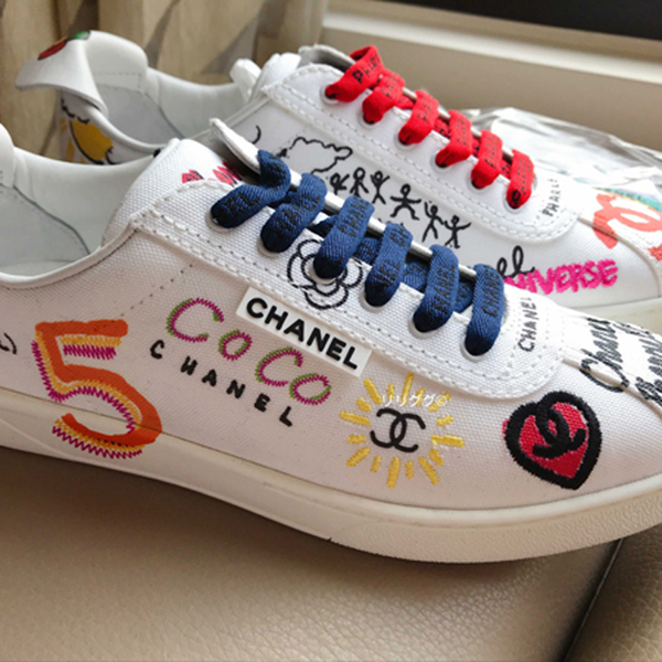 新作超限定 シャネル×ファレル スニーカー コピー Pharrell★激レア