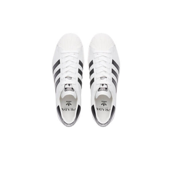 アディダス イージーブースト 偽物 アディダス×PRADA コラボ SUPERSTAR 限定レザースニーカー 全3色