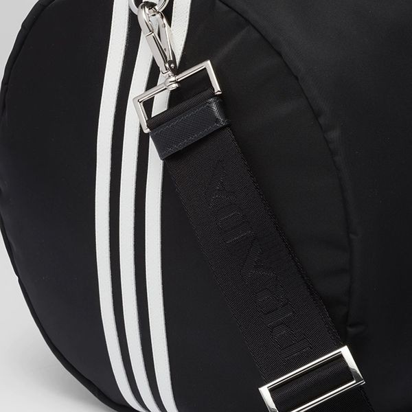 最新！プラダ アディダス 偽物 Re-Nylon ダッフルバッグ アディダス