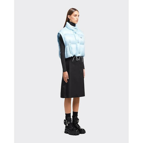 23年秋冬新作 プラダ クロップドダウン 偽物 Re-Nylon コンバーチブル ダウンジャケット