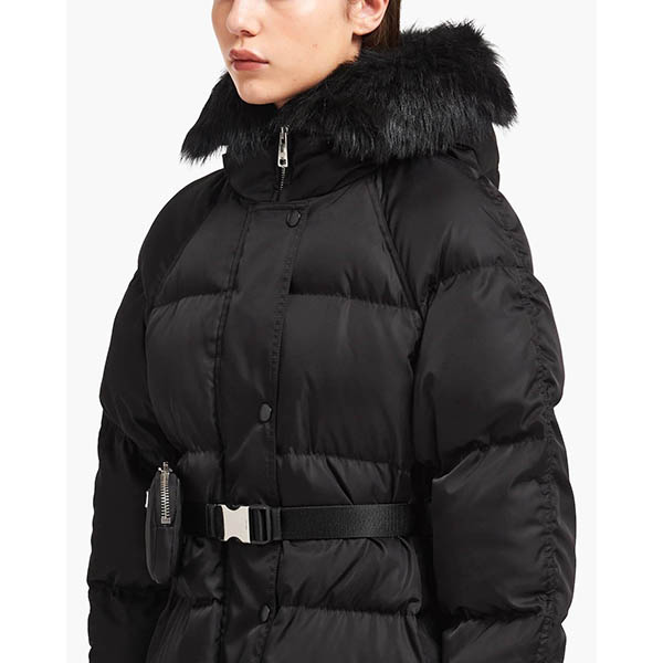 プラダ ダウン 偽物 入手困難 欲しい超限定Re-Nylon gabardine puffercoat ダウンジャケット 291812_1WQ8_F0002_S_202