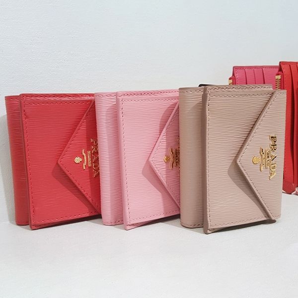 プラダ 財布 コピー 激安 *大人気かわいいミニ3つ折り財布*1MH021_2EZZ
