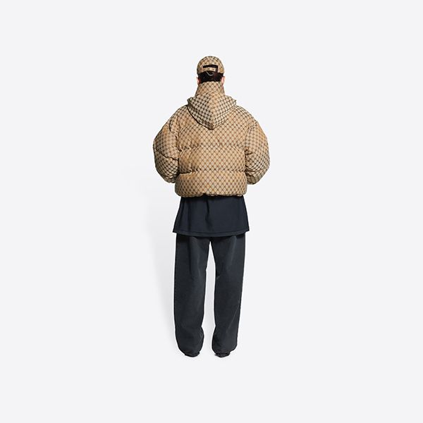 【バレンシアガ グッチ コピー】☆限定品☆ハッカー ダウンジャケット 681883TLO531269