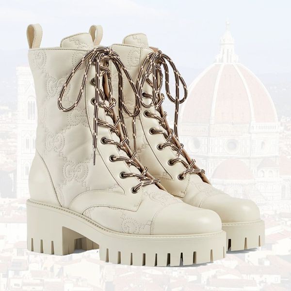 大人気！注目度抜群！グッチ 偽物 GGマトラッセレザーレースアップアンクルブーツ 3色 718386DS8U01000