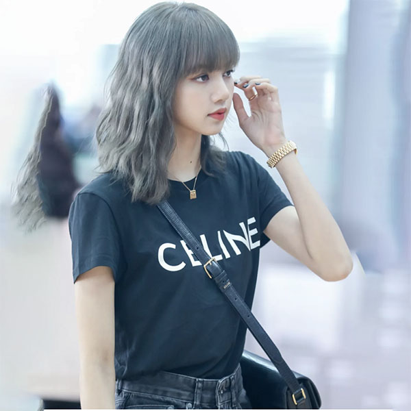 セリーヌ Tシャツ 激安 偽物 セリーヌ Tシャツ コピー 23年春夏 欲しい超限定 フロントロゴ 2X314916G38AW