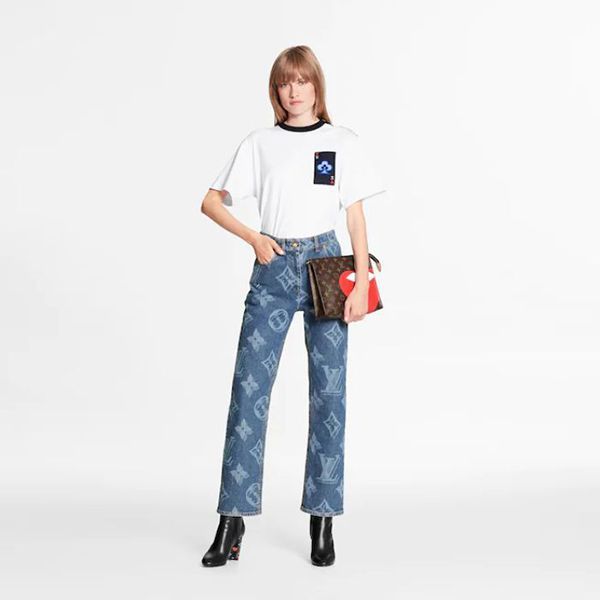 ルイヴィトン Tシャツ パロディ ブランドコピー tシャツ レディース グレーのパンツにぴったり似合うヴィトンのレディース1A8M7B