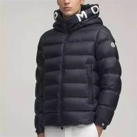 モンクレール コピー ダウンジャケット フード周囲ロゴ デザイン性抜群 MONCLER