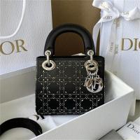 ディオール スーパーコピー ハンドバッグ スタッズ装飾 モダンデザイン DIOR