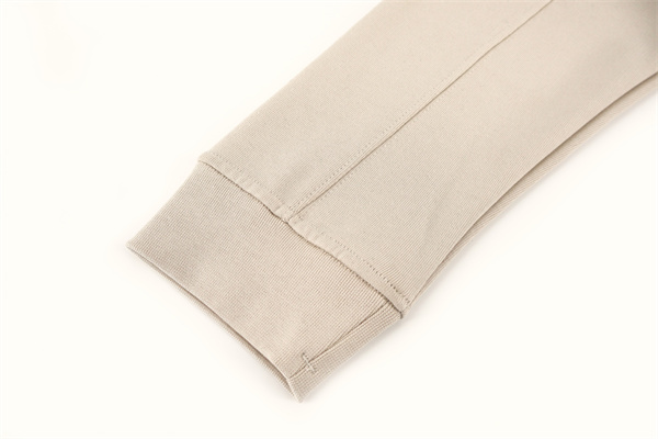 ミニマル設計 立体シルエット STONE ISLAND ストーンアイランド コピー プルオーバー パーカー