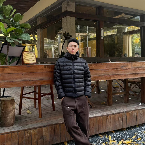 軽量設計 保温性 抜群 STONE ISLAND ストーンアイランド コピー インナーダウン ジャケット