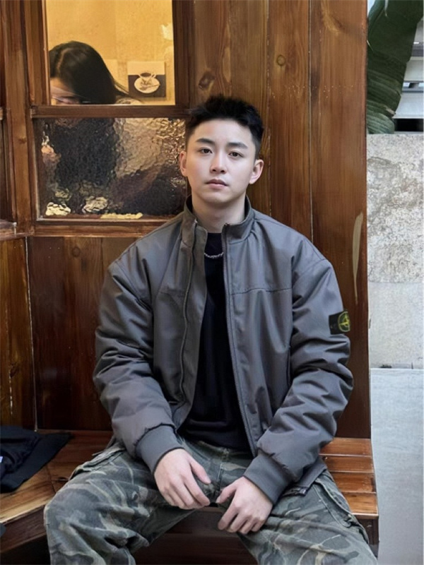 無骨シルエット 防風仕様 STONE ISLAND ストーンアイランド コピー アクティブ ジャケット ブラック