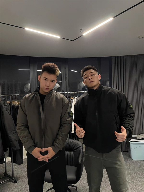 無骨シルエット 防風仕様 STONE ISLAND ストーンアイランド コピー アクティブ ジャケット ブラック