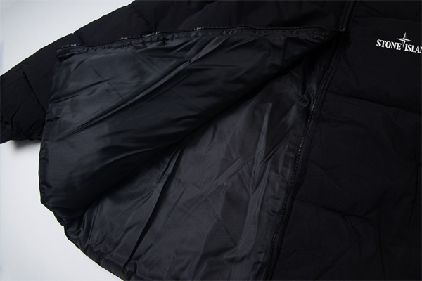 温か素材 高密度 STONE ISLAND ストーンアイランド コピー 中綿 ダウン ジャケット 人気モデル