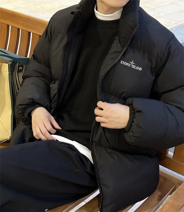温か素材 高密度 STONE ISLAND ストーンアイランド コピー 中綿 ダウン ジャケット 人気モデル