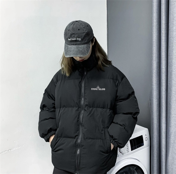 温か素材 高密度 STONE ISLAND ストーンアイランド コピー 中綿 ダウン ジャケット 人気モデル