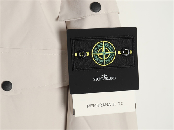 防風対策 保温仕様 STONE ISLAND ストーンアイランド コピー 冬支度 フード コート 2026新作必須