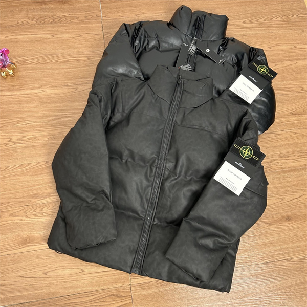 高密度素材 保温仕様 冬支度 STONE ISLAND ストーンアイランド コピー ダウン ジャケット 定番モデル