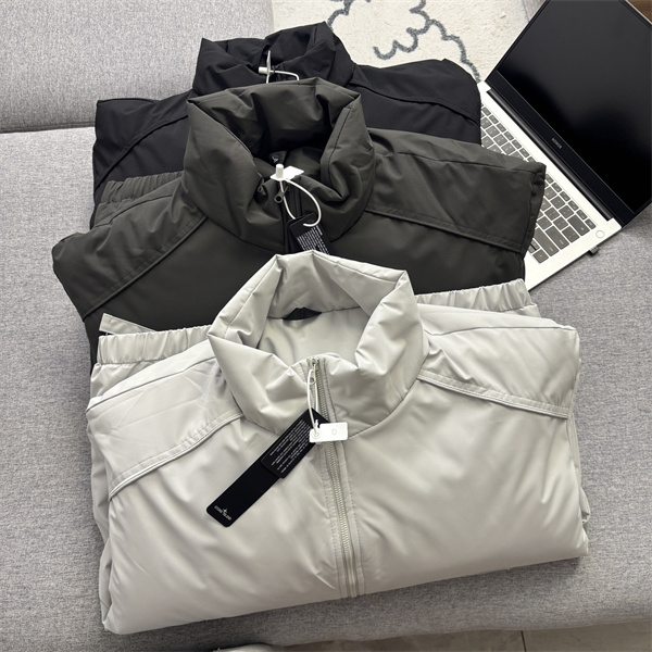 STONE ISLAND ストーンアイランド コピー 温か素材 実用性重視 デイリー ジャケット 2026新作対応