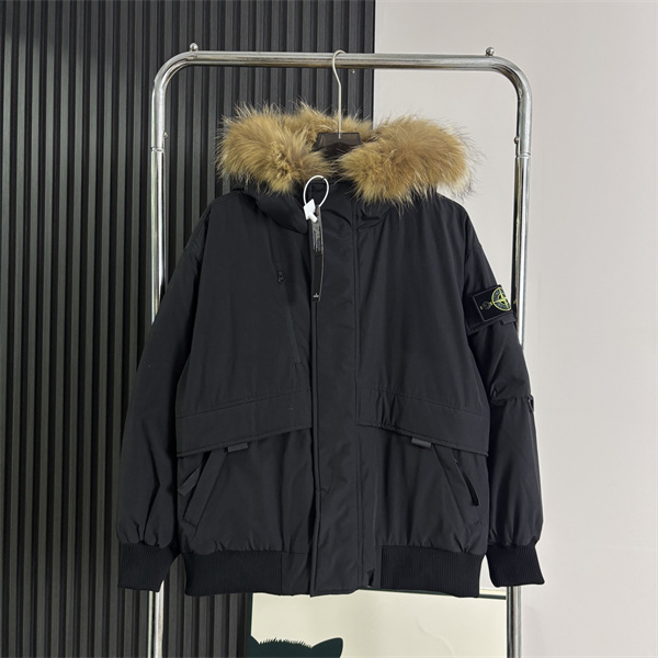 保温性抜群 防寒仕様 STONE ISLAND ストーンアイランド コピー ファー フード ジャケット 数量限定