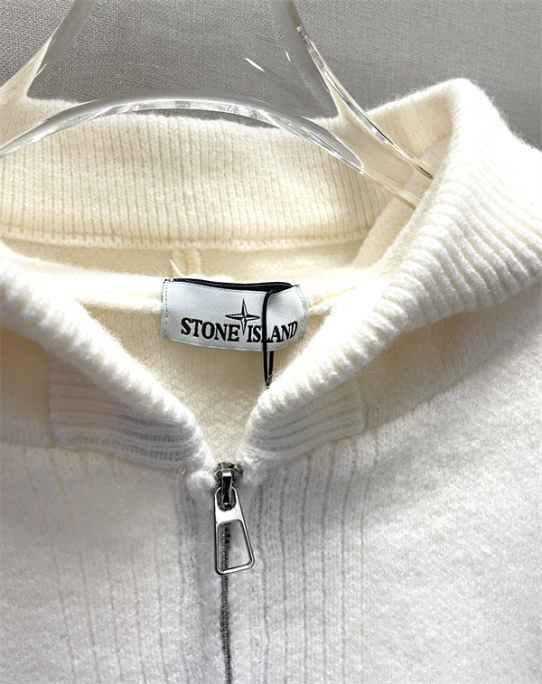  STONE ISLAND ストーンアイランド コピー 当店イチオシ 快適着用 ジップアップ ニット パーカー