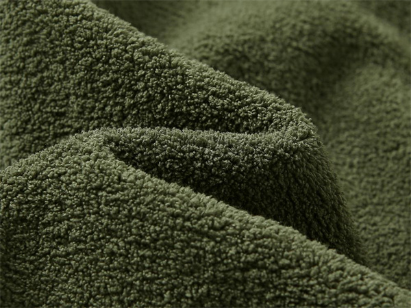 STONE ISLAND ストーンアイランド コピー 冬対応 シンプル配色 フルジップ アウター 洗練 話題作