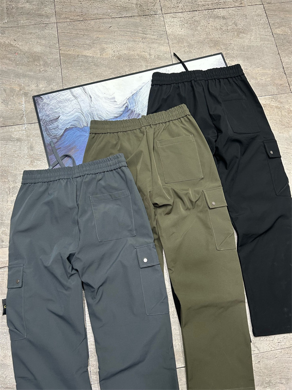 STONE ISLAND ストーンアイランド コピー 実用性抜群 カーゴパンツ 定番 マストバイ