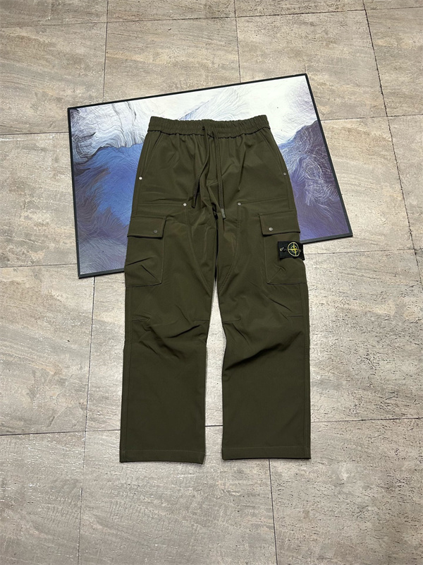 STONE ISLAND ストーンアイランド コピー 実用性抜群 カーゴパンツ 定番 マストバイ