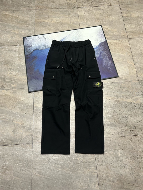 STONE ISLAND ストーンアイランド コピー 実用性抜群 カーゴパンツ 定番 マストバイ