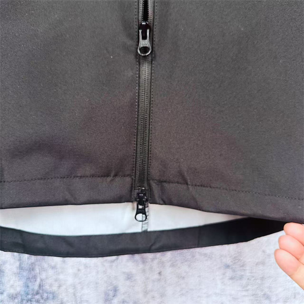 軽量設計 コンパクトシルエット 快適着用 デイリージャケット ストーンアイランド コピー STONE ISLAND