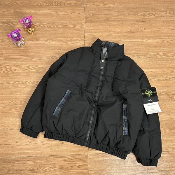 機能的 ショート丈 中綿仕様 ストーンアイランド コピー STONE ISLAND ジャケット