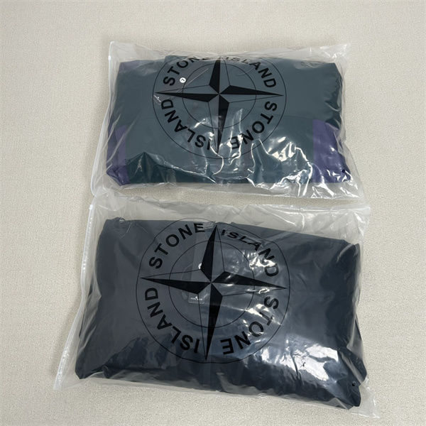 注目 配色切替 保温重視 ウィンタージャケット ストーンアイランド コピー STONE ISLAND
