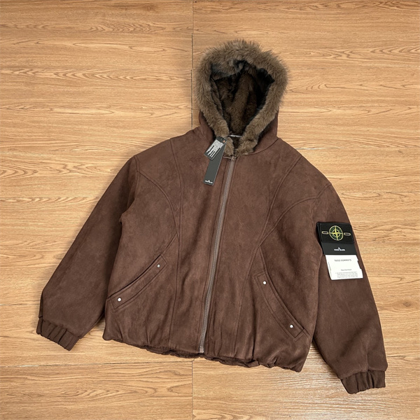 重厚感 ファー付きフード 冬向け ジャケット ストーンアイランド コピー STONE ISLAND