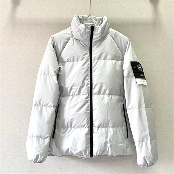 軽快 ボリューム中綿 冷え対策 ダウンジャケット ストーンアイランド コピー STONE ISLAND
