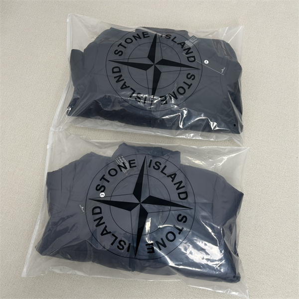 ストーンアイランド コピー STONE ISLAND 高密度 立ち襟構造 防寒重視 ダウンジャケット
