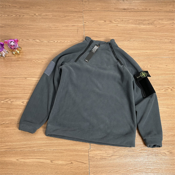 ストーンアイランド コピー STONE ISLAND 落ち着き ハーフジップ仕様 保温裏毛 トップス