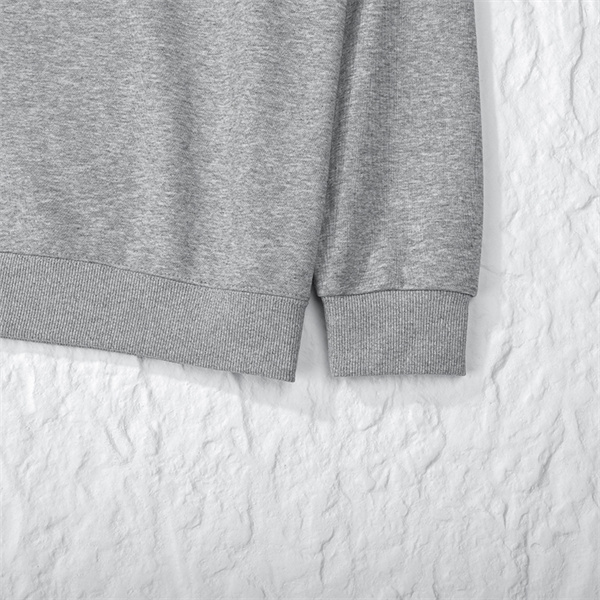 ストーンアイランド コピー STONE ISLAND 上品感 シンプル 厚手素材 着回し万能 スウェット