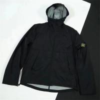 高機能 防寒中綿仕様 フーデッドデザイン 冬季対応 アウター ストーンアイランド コピー STONE ISLAND