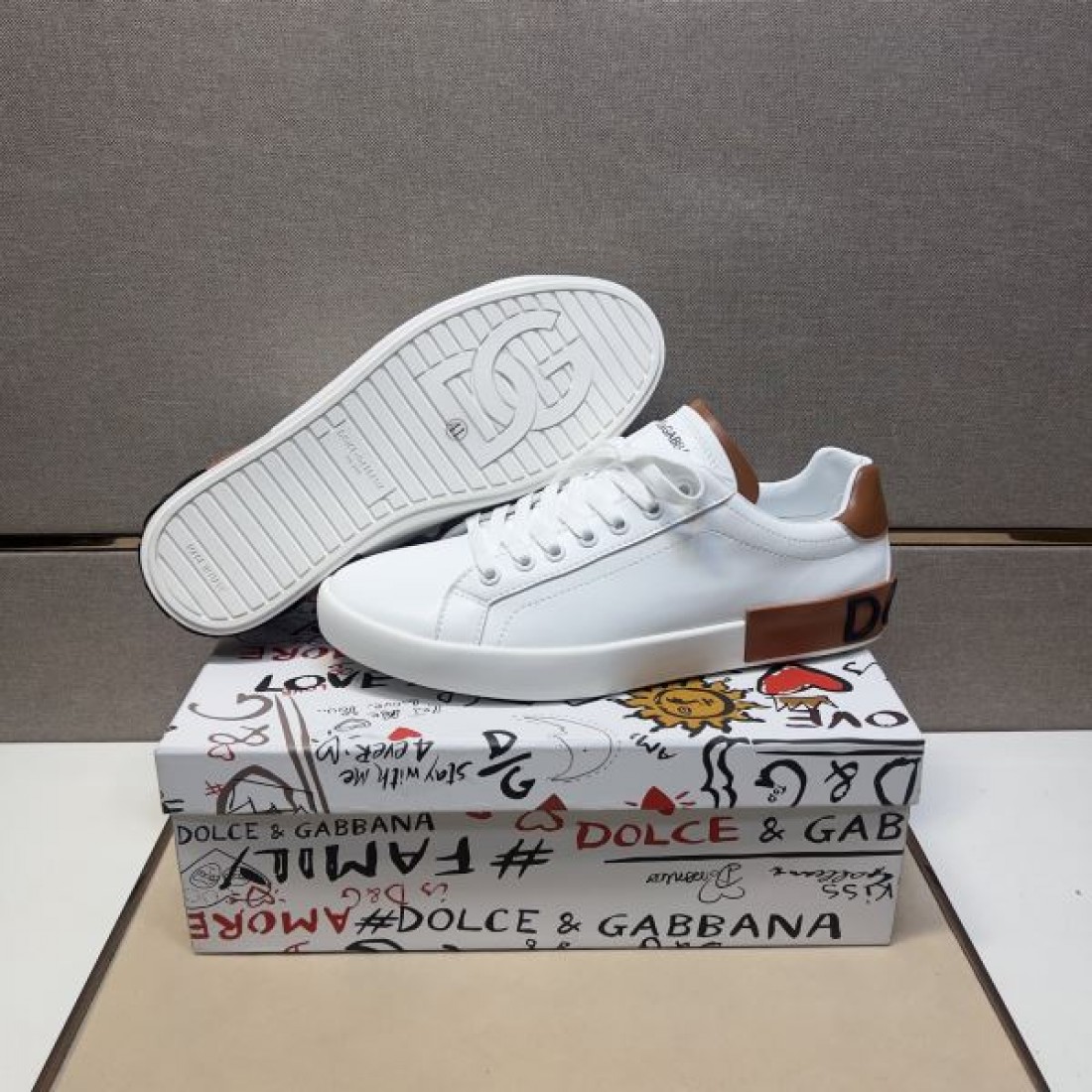 DOLCE＆GABBANA 個性的で軽やかな ドルチェ＆ガッバーナ コピー カジュアルシューズ