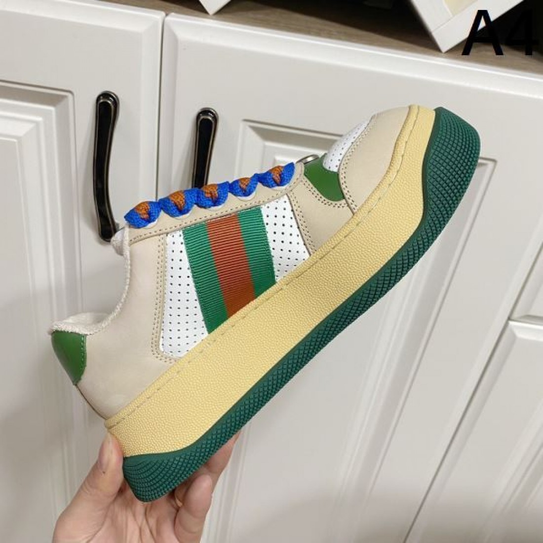 海外大人気アイテム GUCCI スーパーコピー カジュアルシューズ 世界中で人気