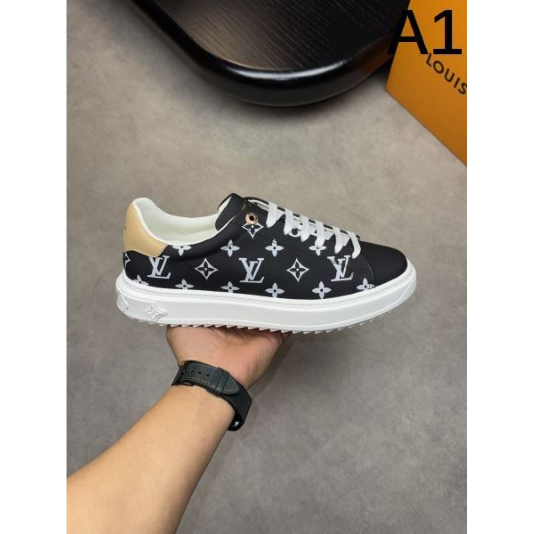 LOUIS VUITTON モダンで洗練された ルイヴィトン コピー カジュアルシューズ
