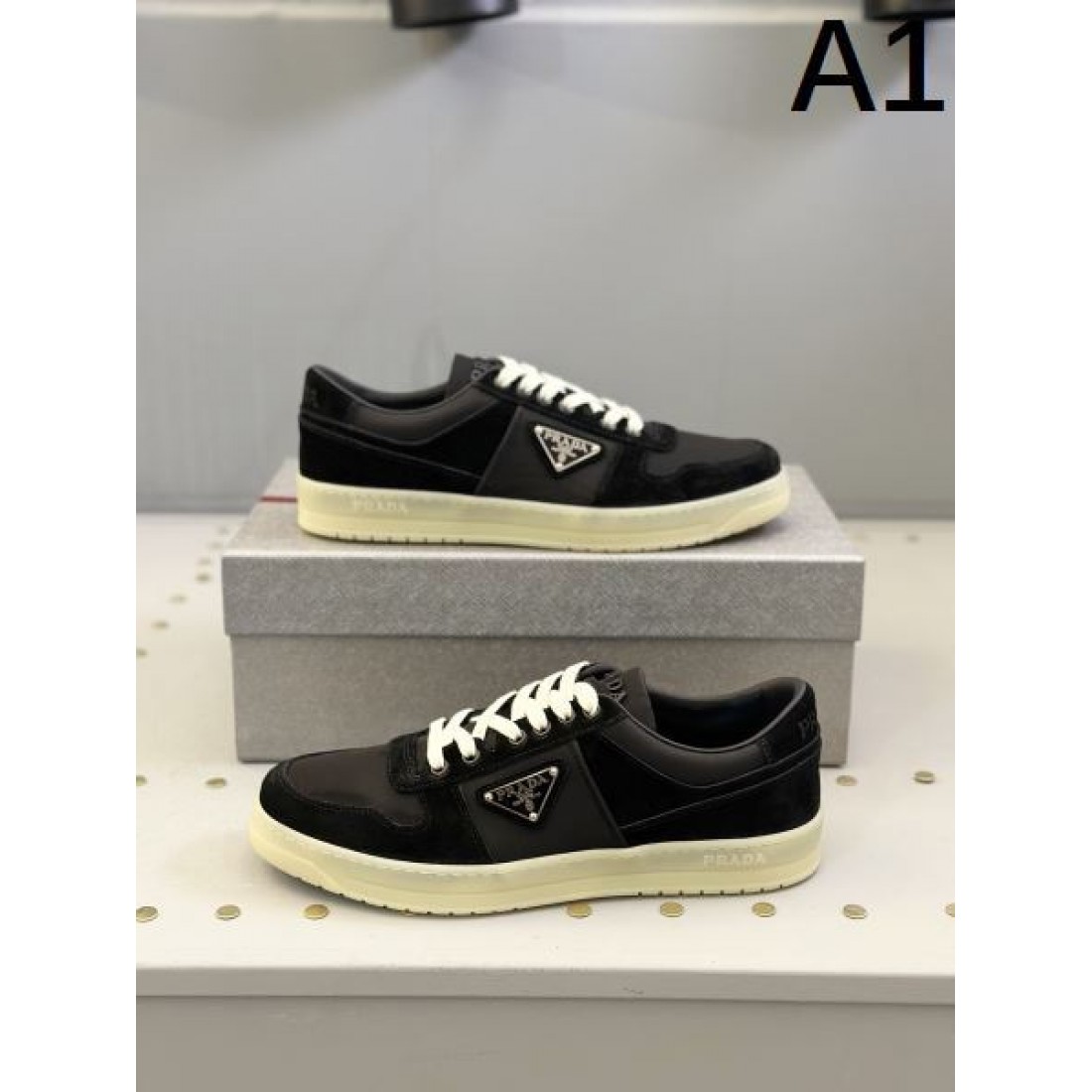 PRADA プラダ コピー カジュアルシューズ FASHION感満載の 軽快で上品な