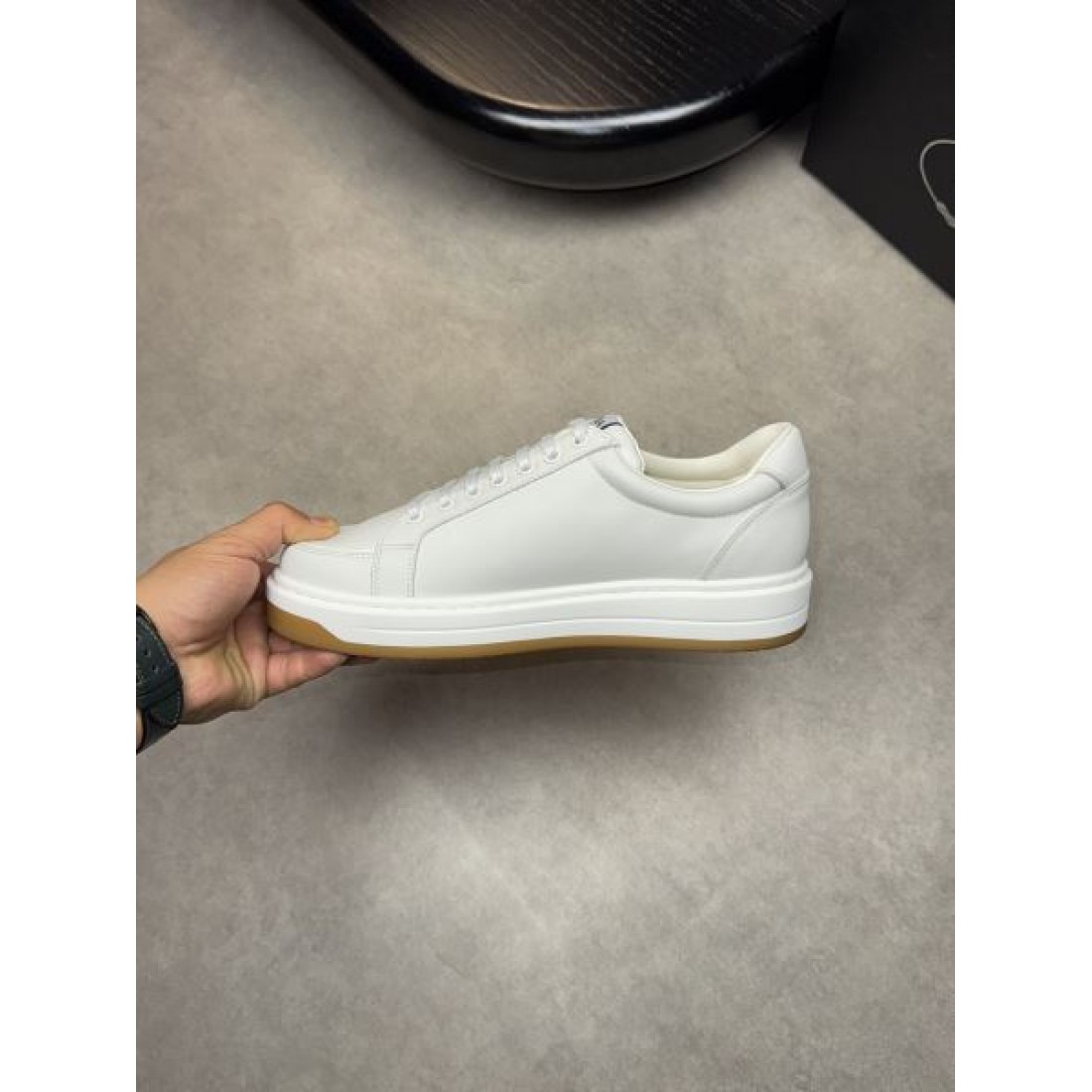  今売れている PRADA プラダ コピー カジュアルシューズ 大人カジュアルに最適