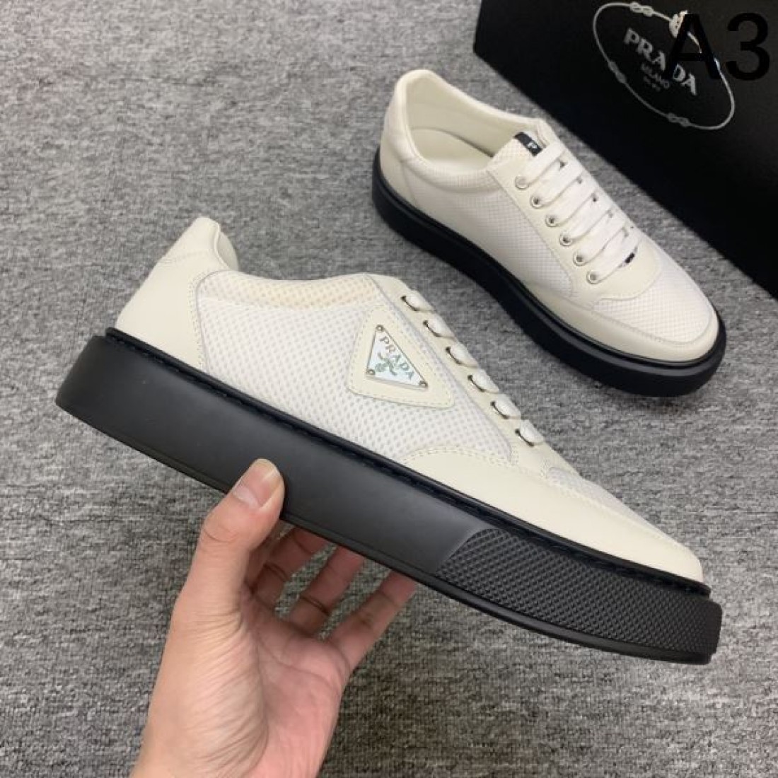  話題の一足 PRADA プラダ コピー シューズ 機能美あふれるスタイル