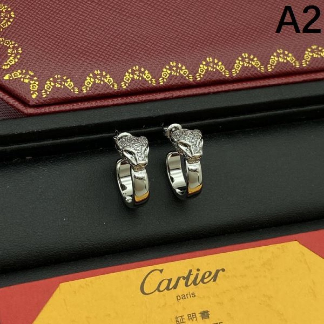 CARTIER コピー イヤリング ロゴ 累積売上総額第１位 カルティエ