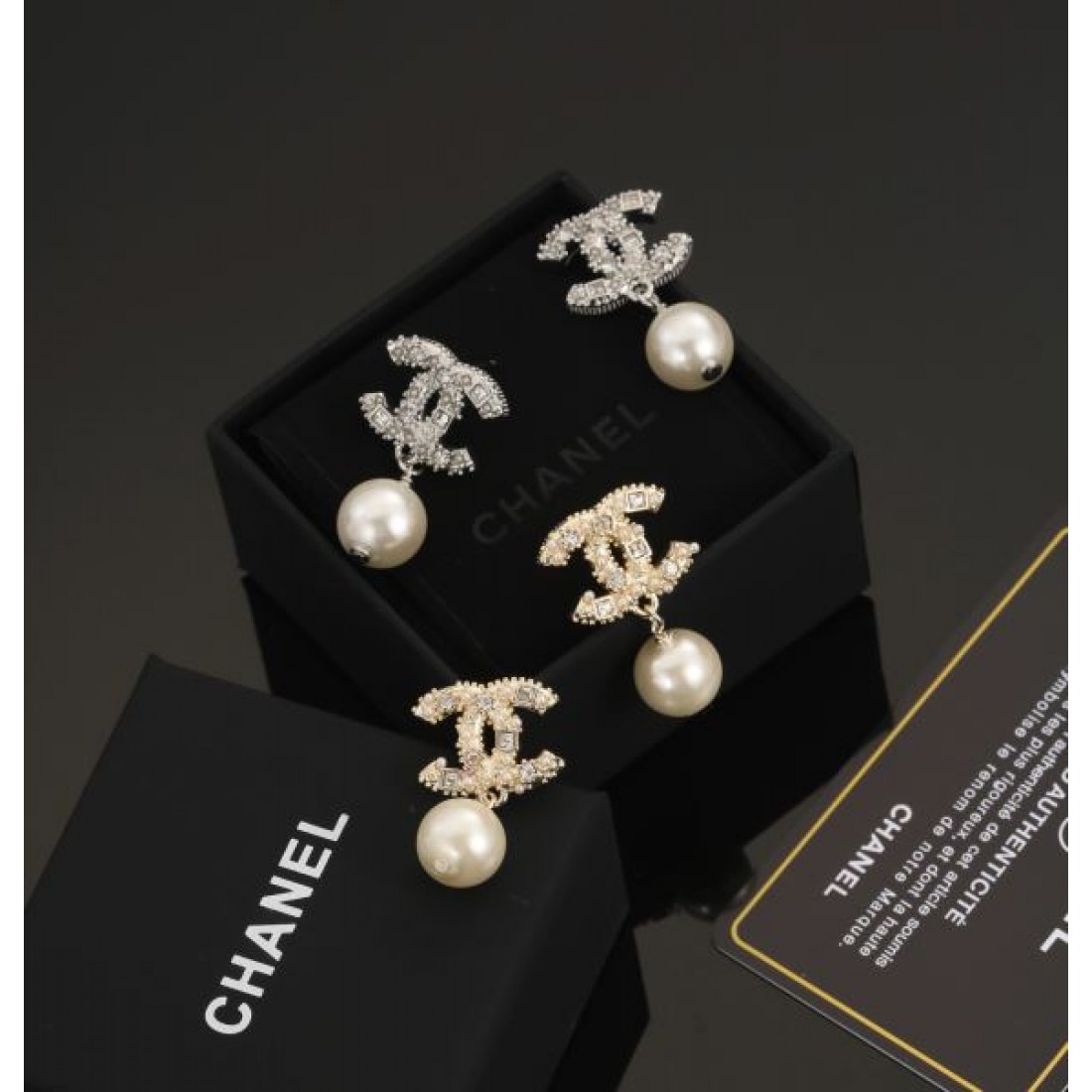 CHANEL コピー イヤリング ロゴ 抜群な魅力的なアイテム シャネル