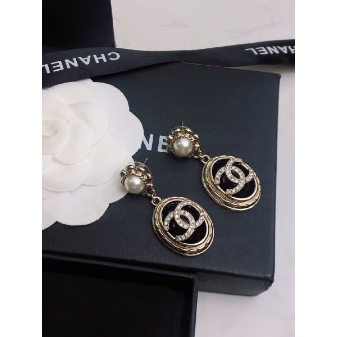 CHANEL コピー イヤリング ロゴ 海外のファッション新品 シャネル