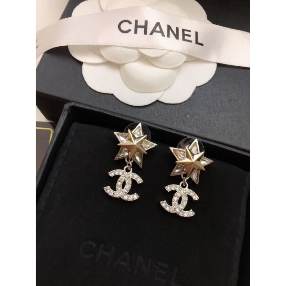 CHANEL コピー イヤリング ロゴ 断然オススメな人気新作 シャネル